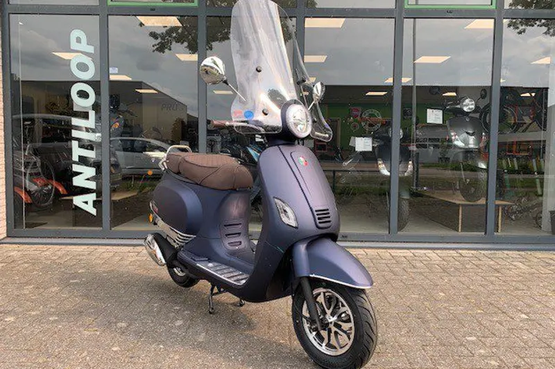 Vespa GTS (2025)