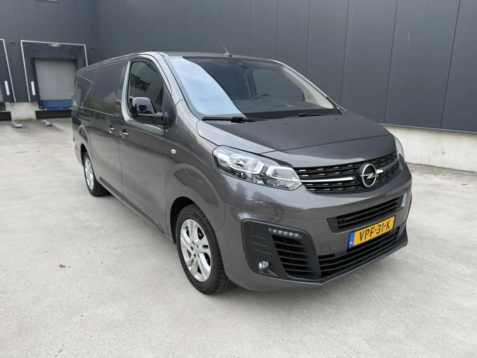 Opel Vivaro (2022) — foto 1