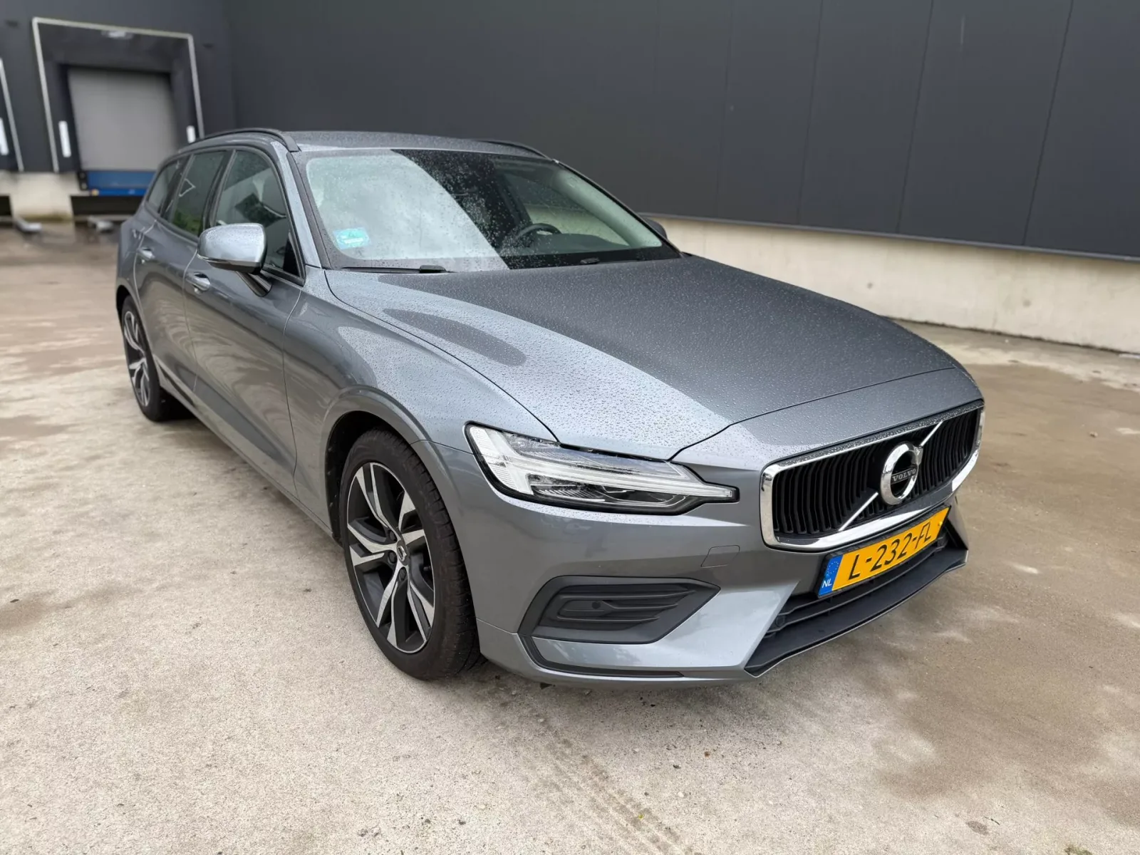 Volvo V60 (2021) — foto 1