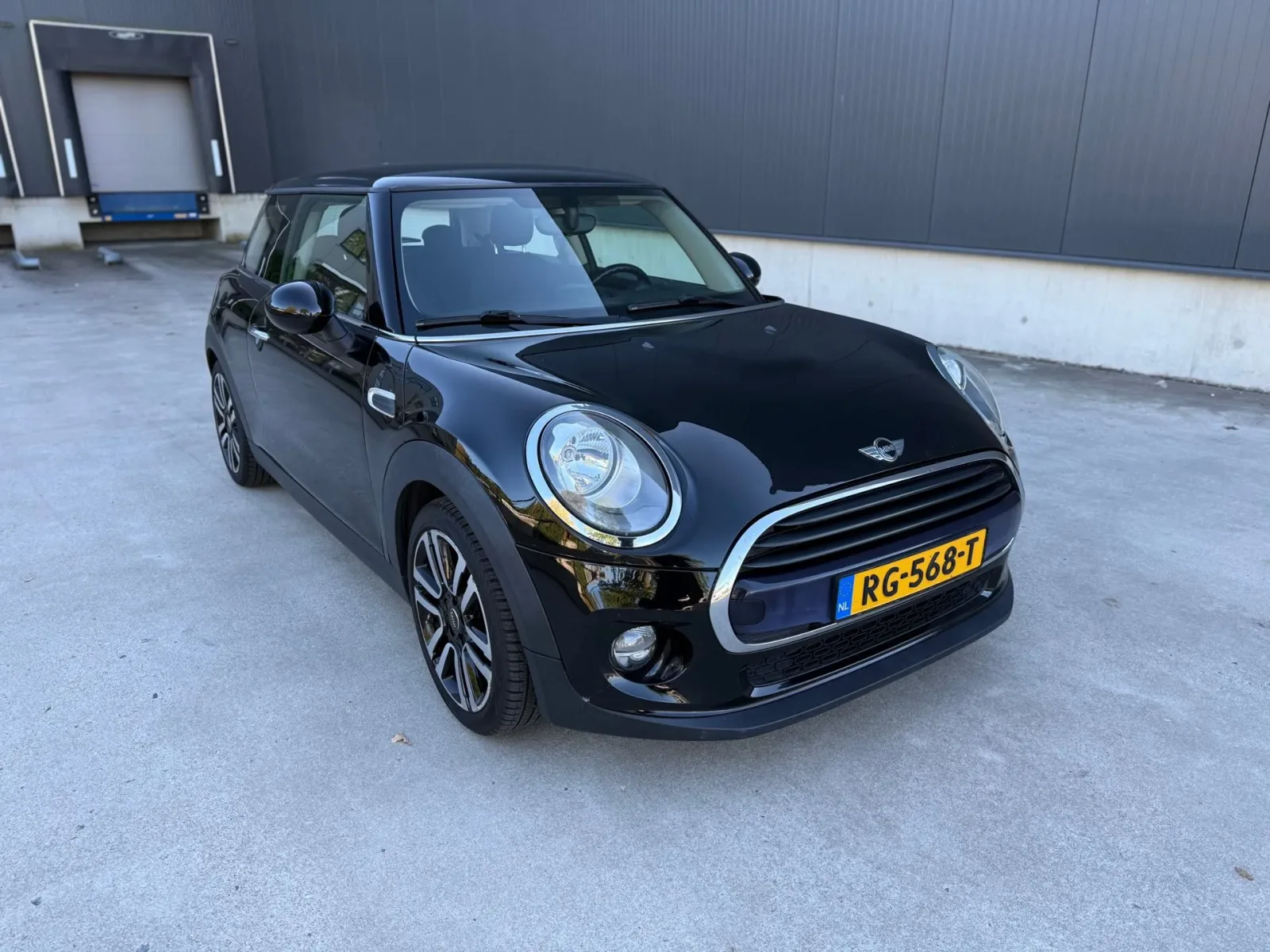 MINI Cooper (2017) — foto 1