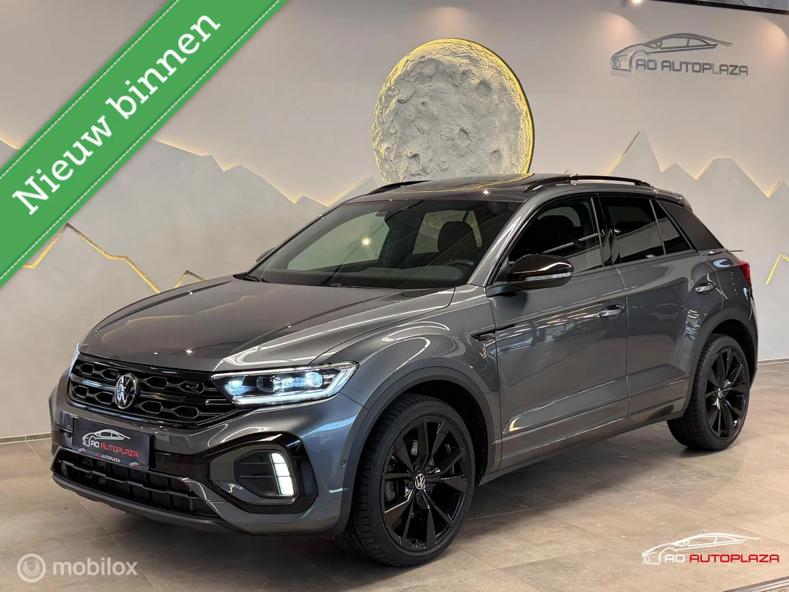Volkswagen T-Roc (2023) — foto 1