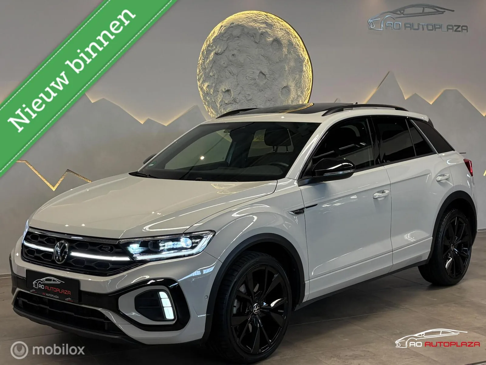 Volkswagen T-Roc (2023) — foto 1