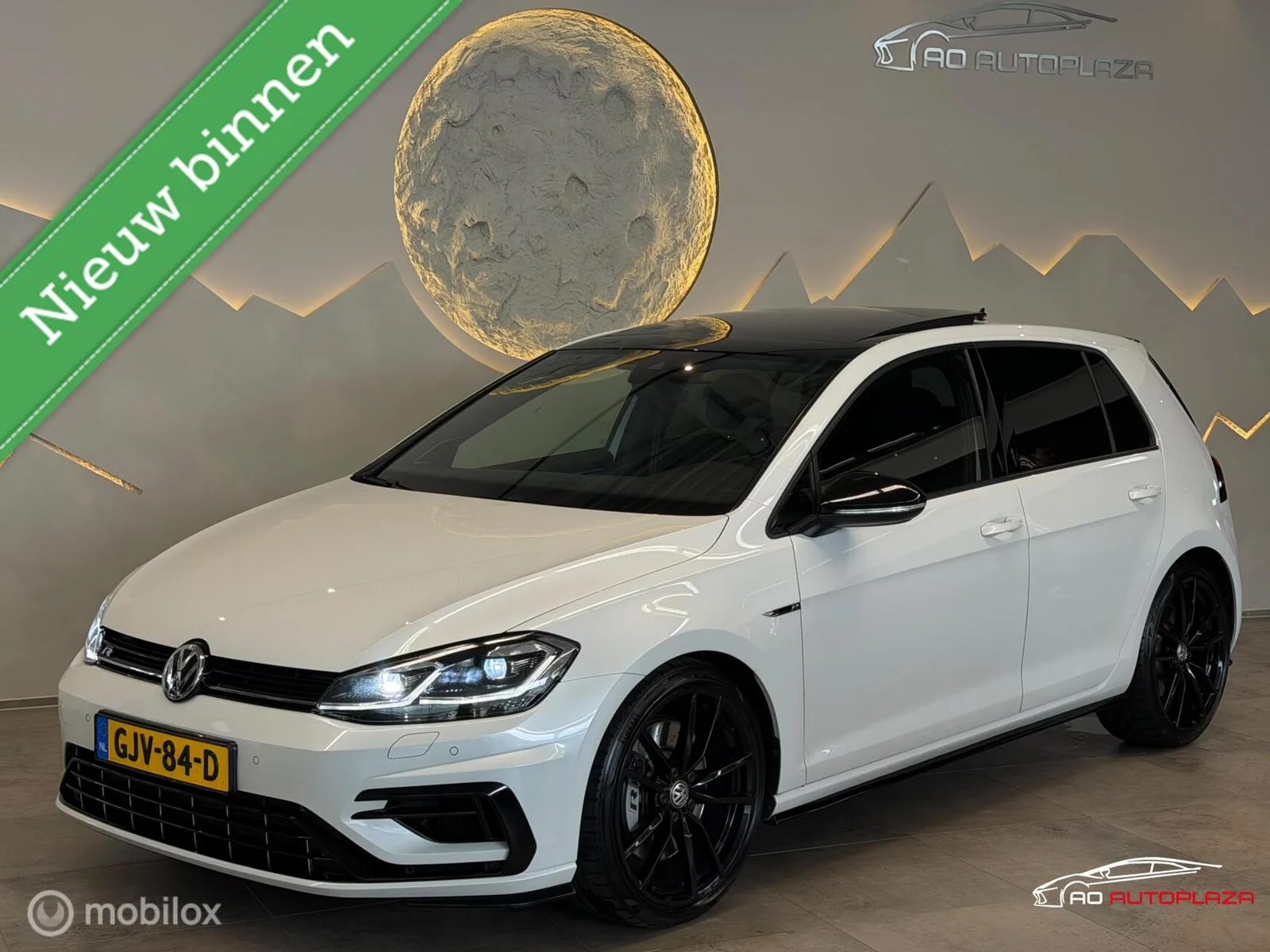 Volkswagen Golf (2019) — foto 1