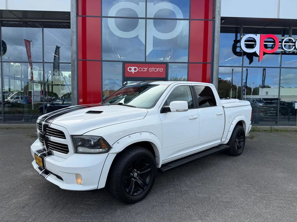 Ram 1500 (2015) — foto 1