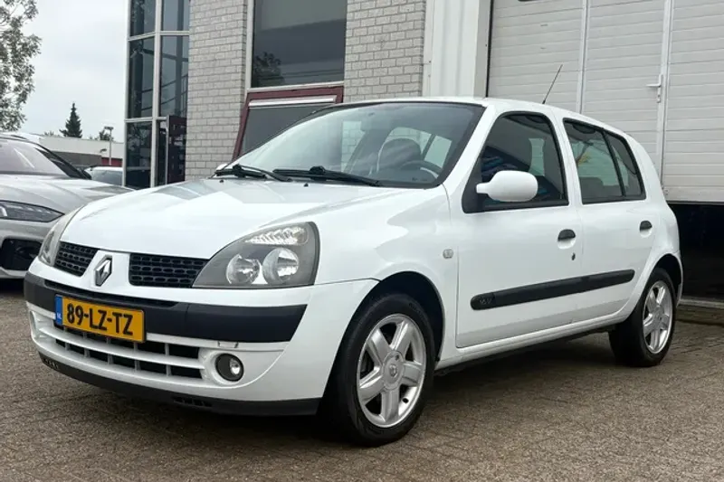 Renault Clio (2003)