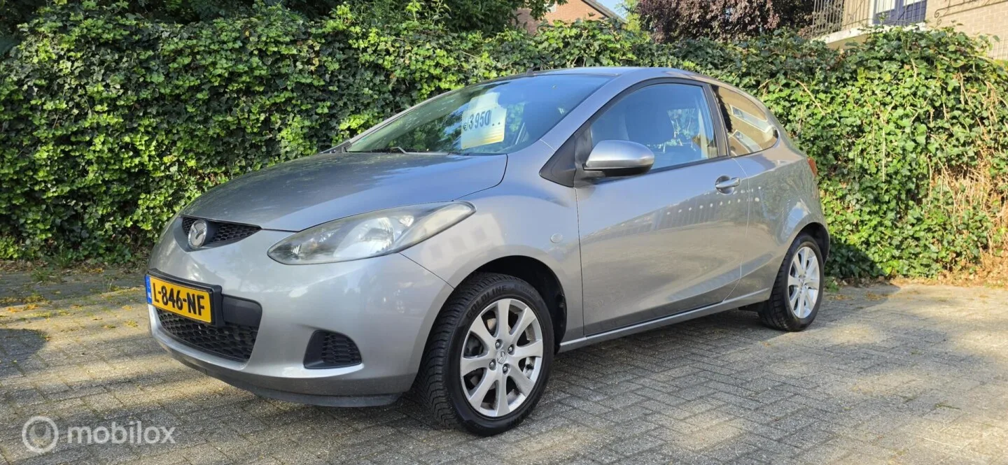 Mazda 2 (2009) — foto 1