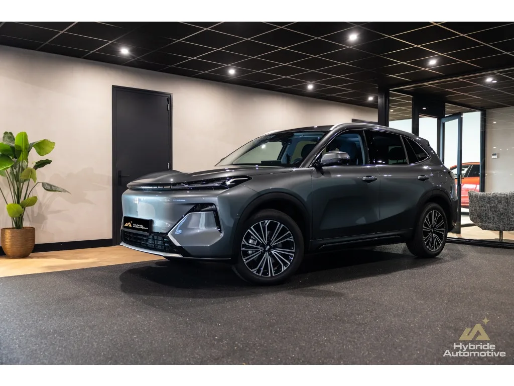 Geely Starray EM-i (2026) — foto 1