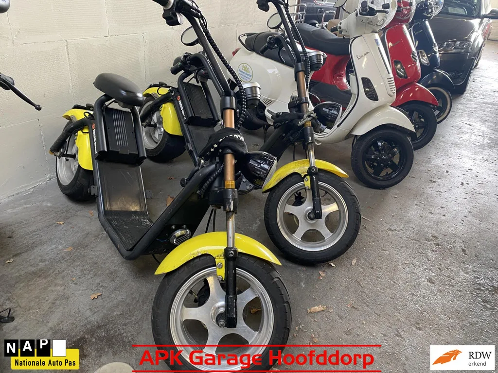 Vespa 4-takt 2-takt electrisch (2022) — foto 1