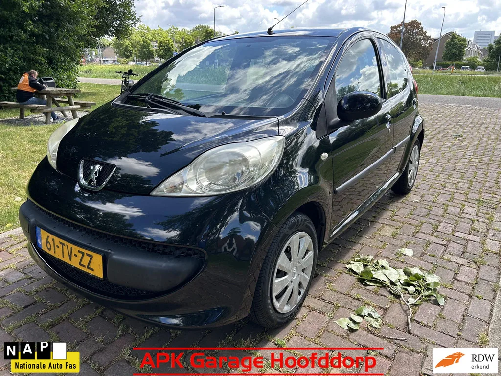 Peugeot 107 (2007) — foto 1