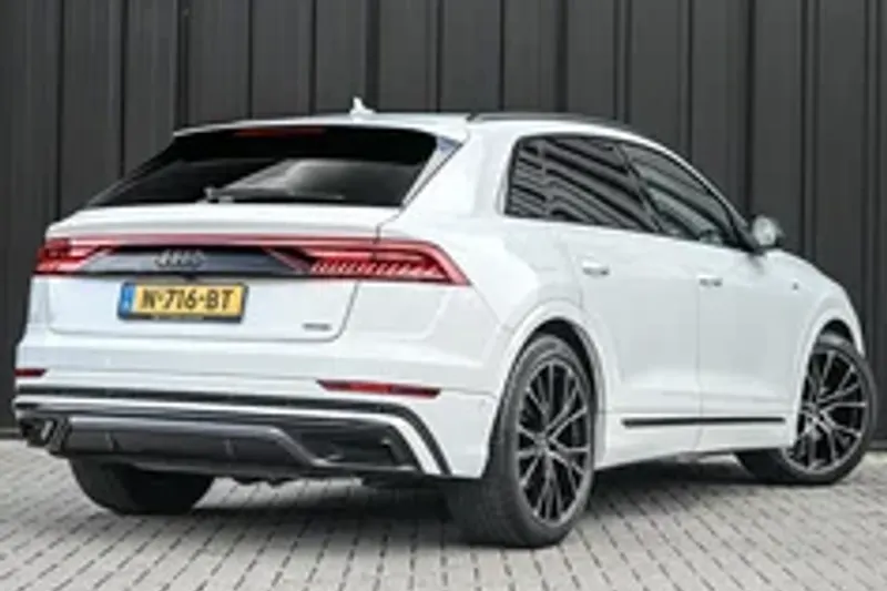 Audi Q8 (2020)