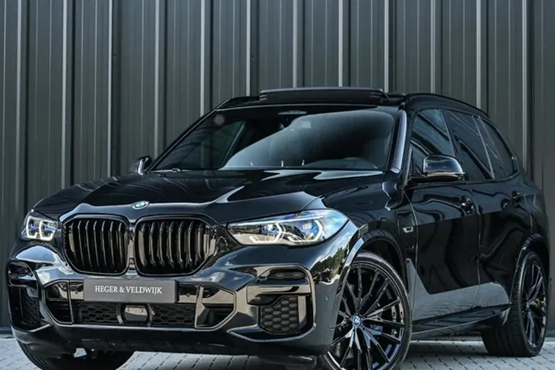 BMW X5 (2023)