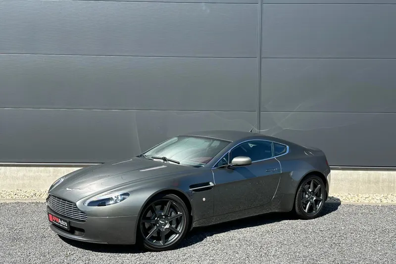 Aston Martin V8 Vantage (2006)