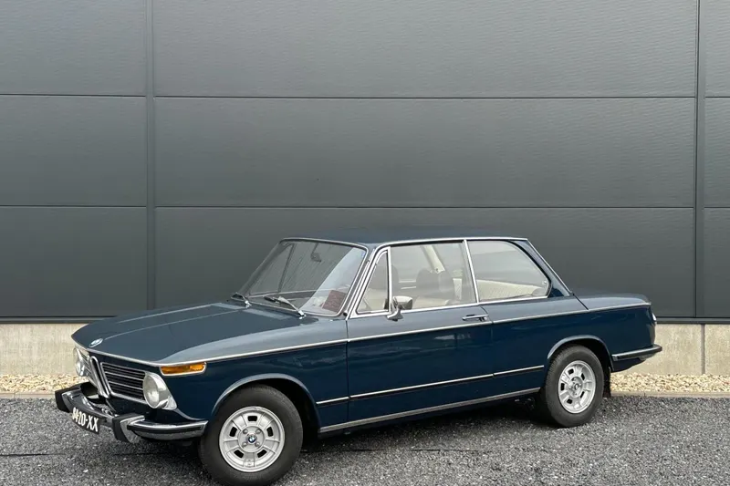BMW 2002 (1973)