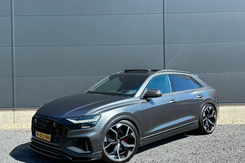 Audi SQ8 (2020)