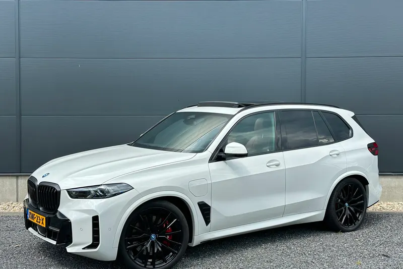 BMW X5 (2024)