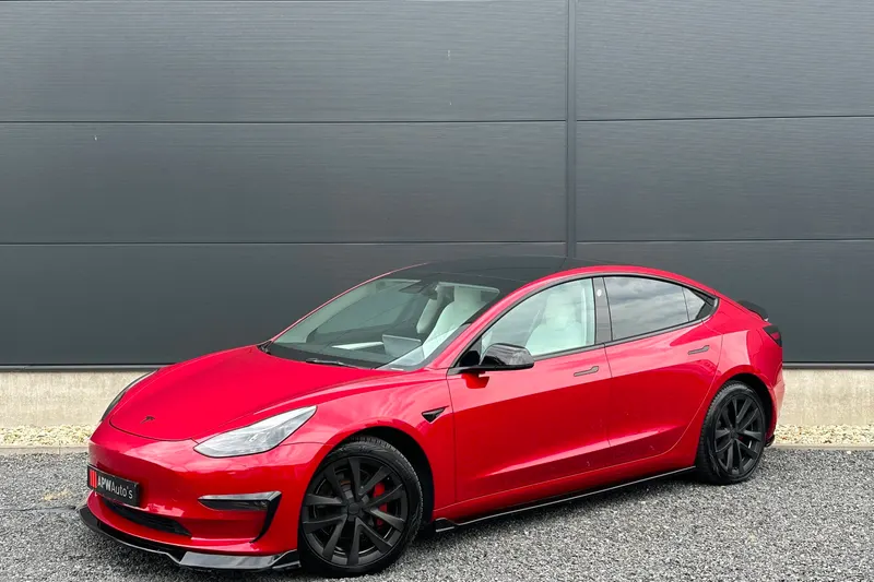 Tesla Model 3 (2021)