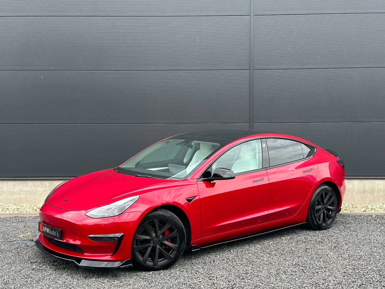 Tesla Model 3 (2021) — foto 1