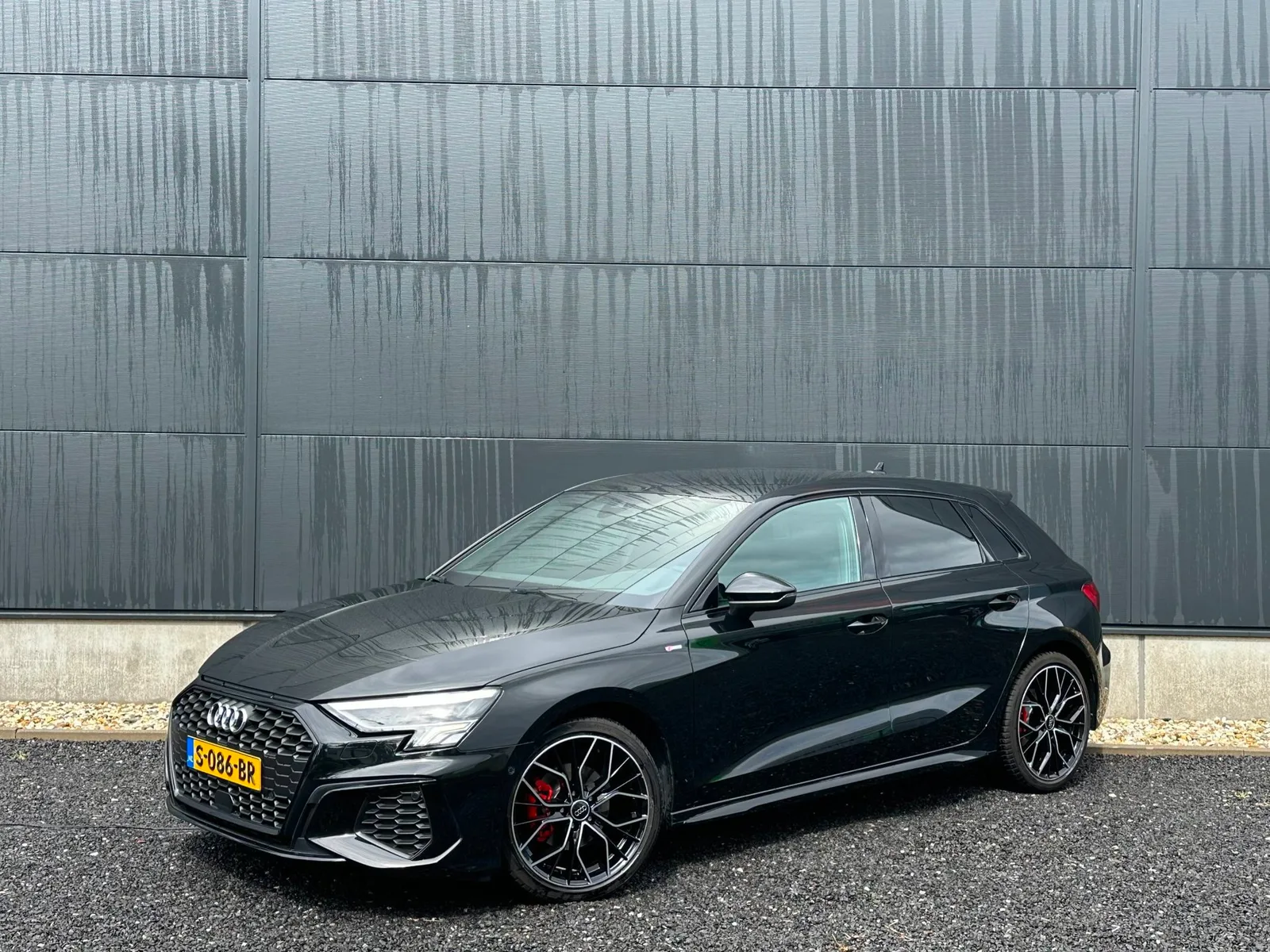 Audi A3 (2023) — foto 1