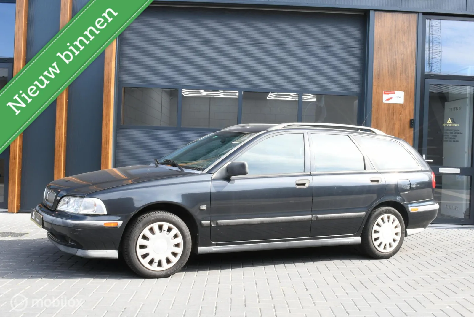 Volvo V40 (2000) — foto 1