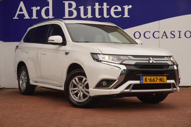 Mitsubishi Outlander (2021)