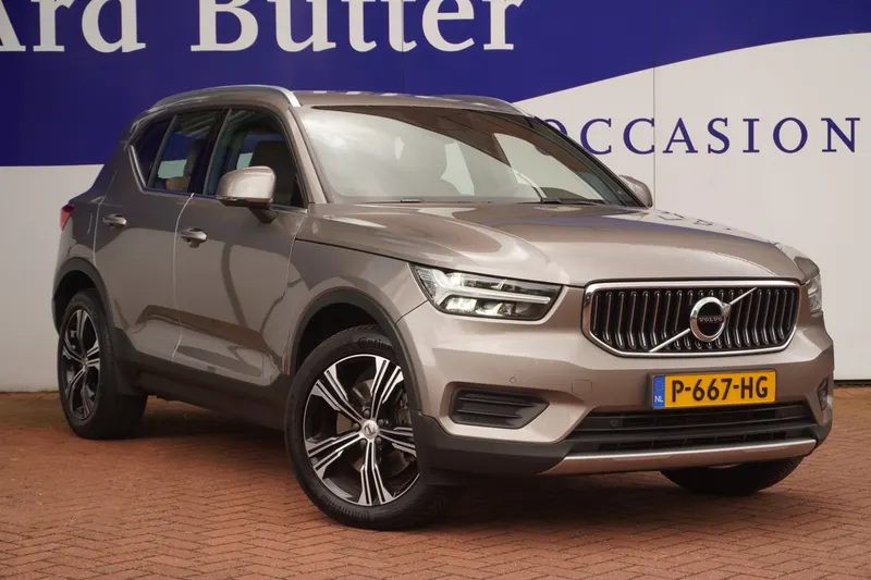 Volvo XC40 (2022)