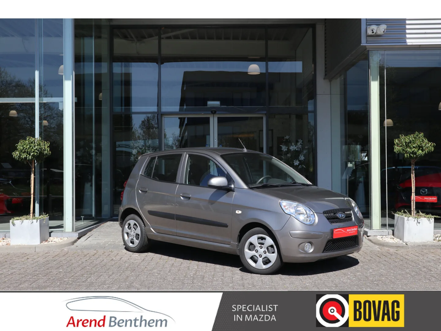 Kia Picanto (2011) — foto 1