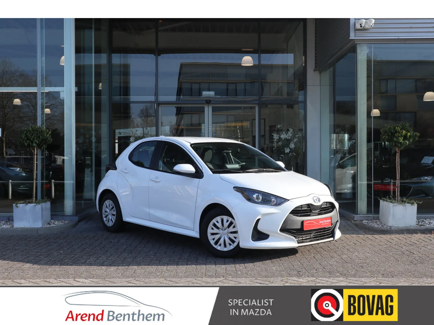 Mazda 2 (2023) — foto 1