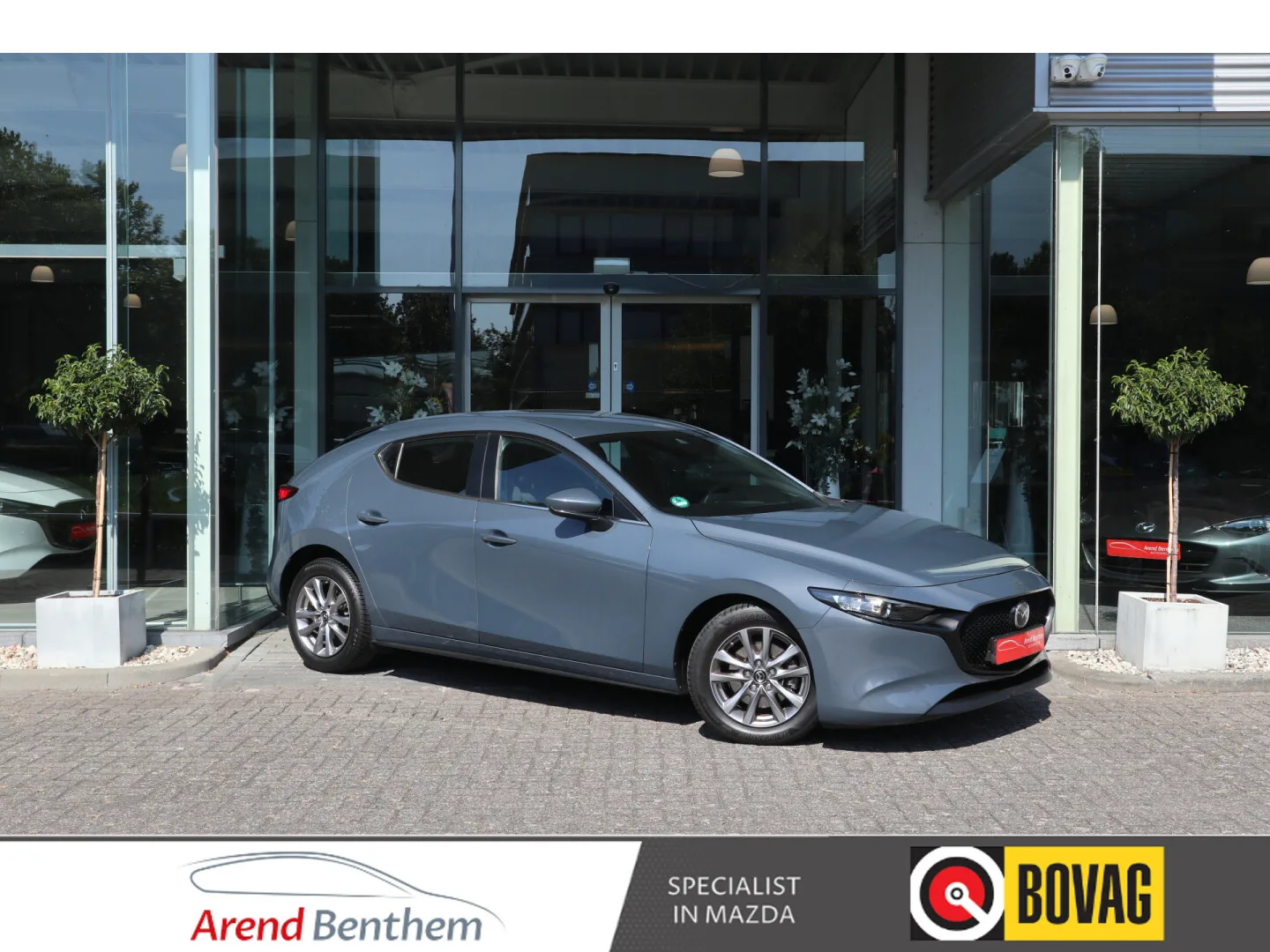 Mazda 3 (2022) — foto 1