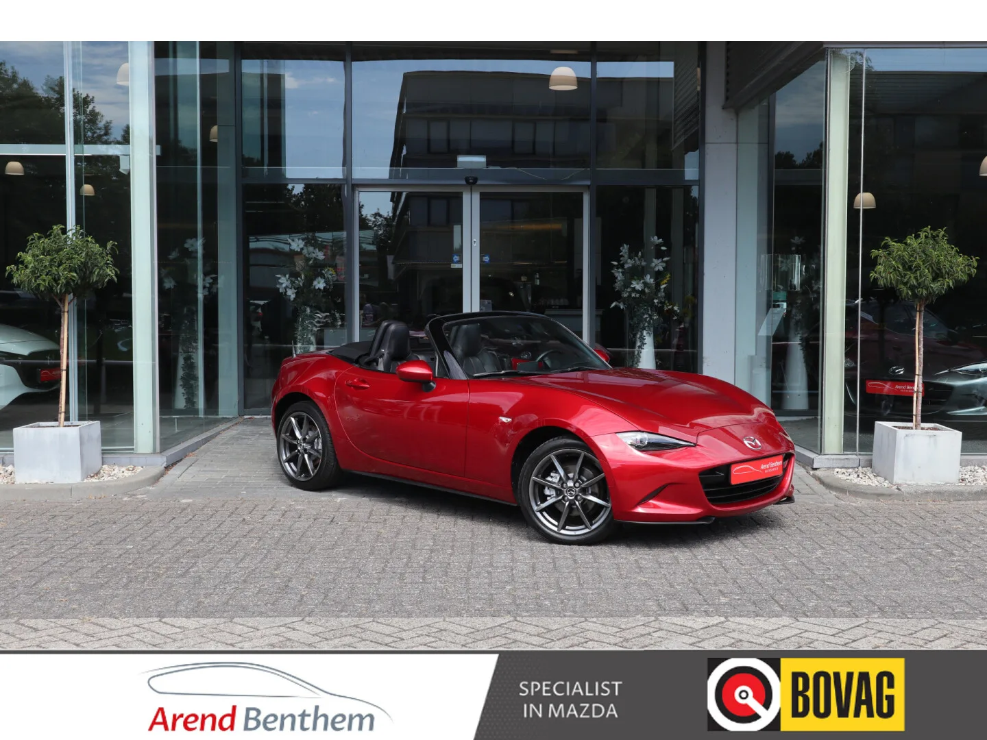 Mazda MX-5 (2015) — foto 1