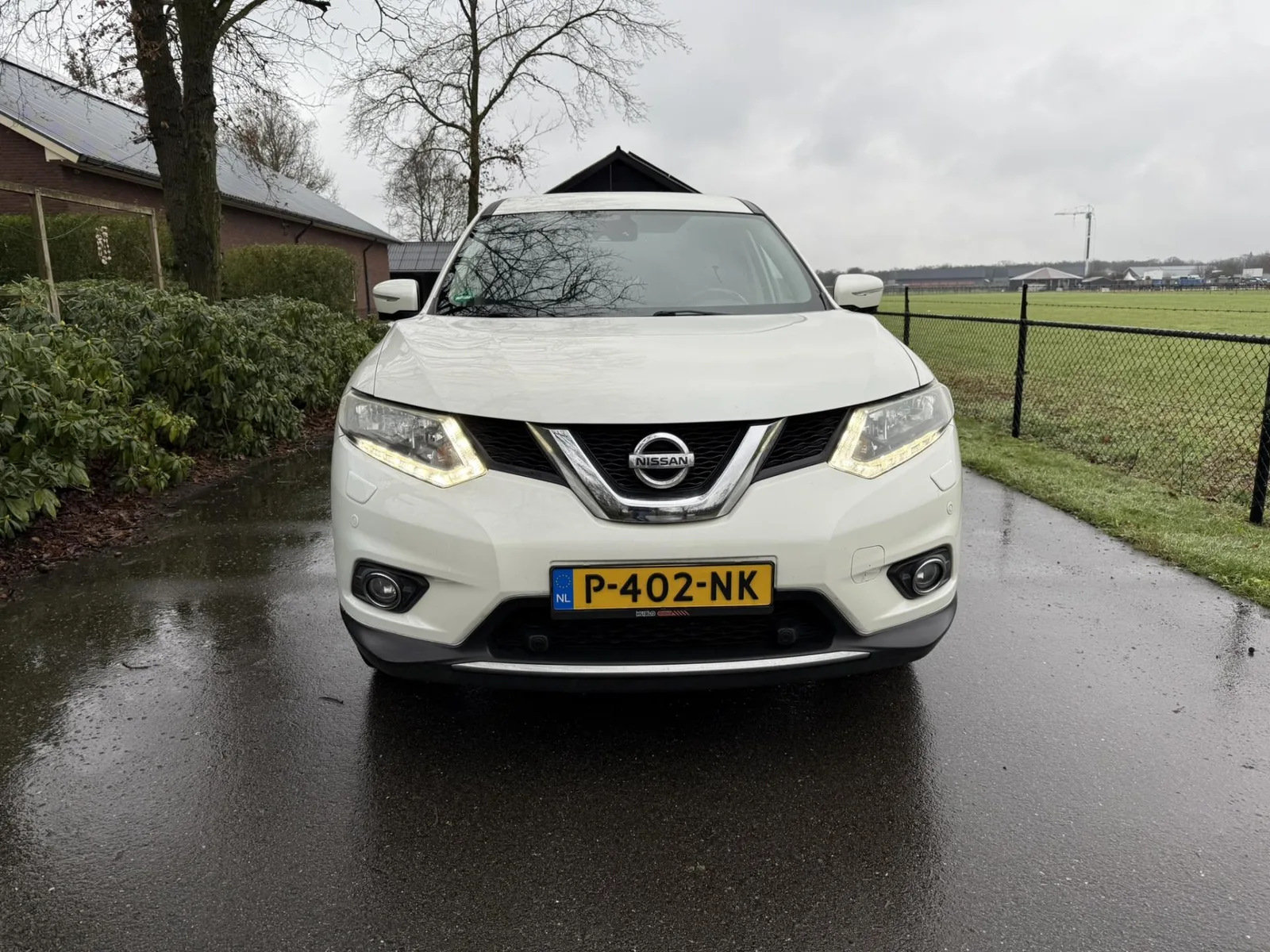 Nissan X-Trail (2015) — foto 1