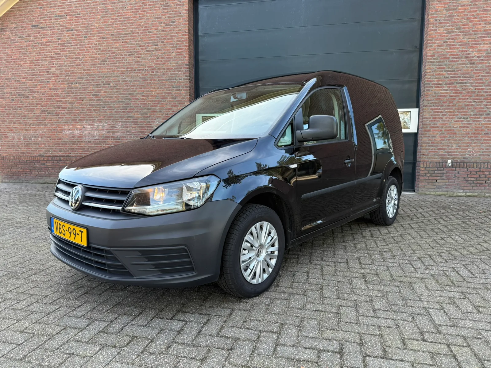 Volkswagen Caddy (2019) — foto 1