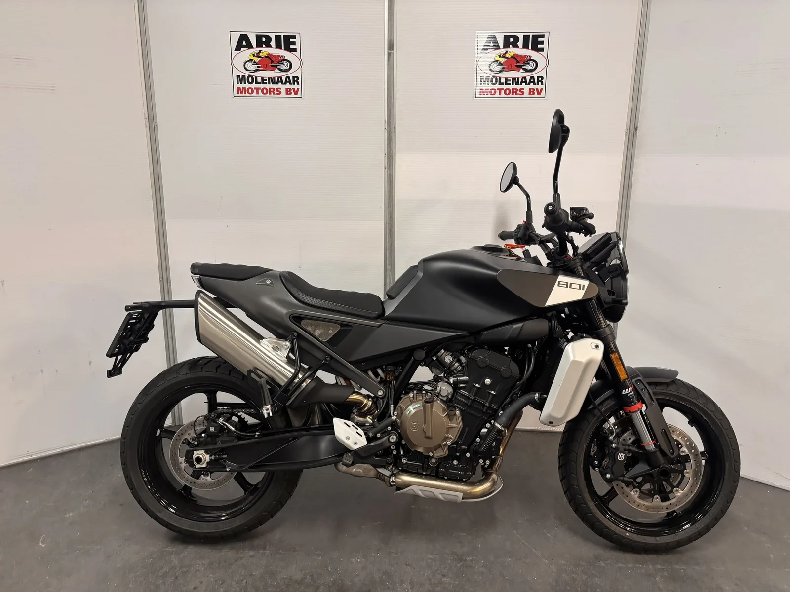 Husqvarna Svartpilen 801 (2026) — foto 1