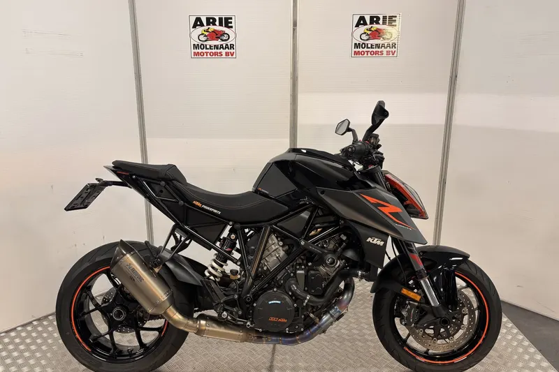 KTM 1290 SuperDuke R (2018)