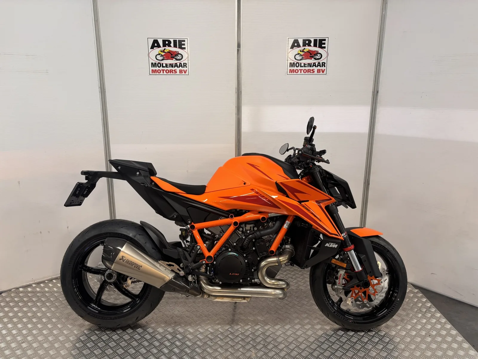 KTM 1390 Super Duke R (2026) — foto 1