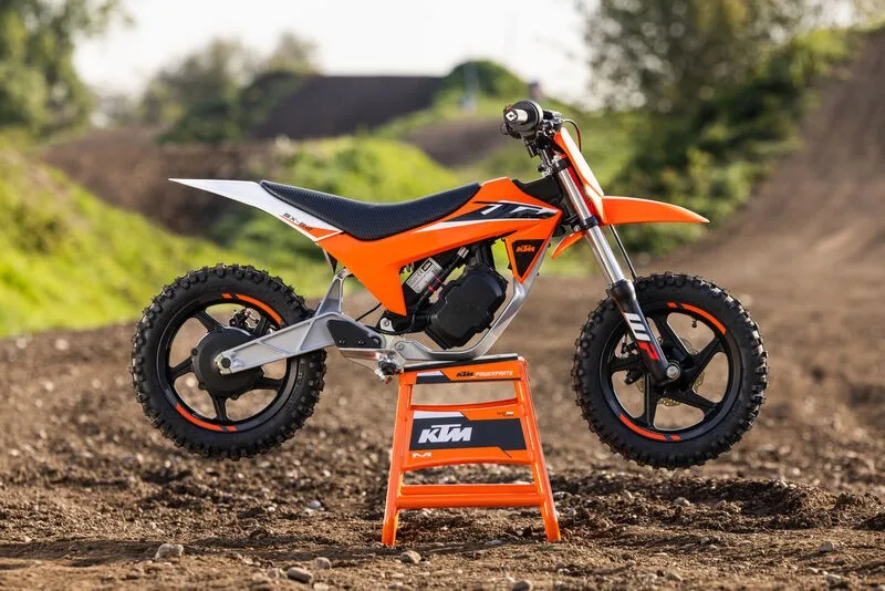 KTM SX E2 (2027) — foto 1