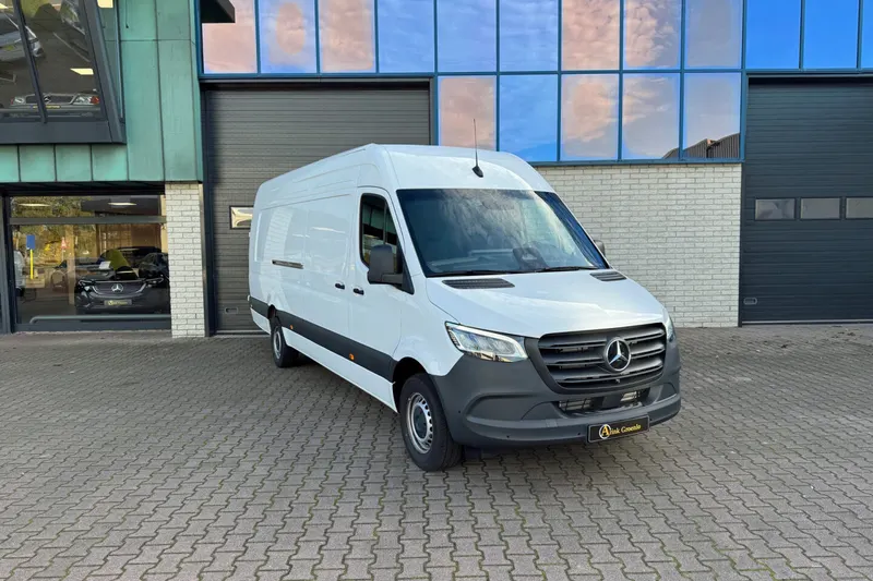 Mercedes-Benz Sprinter (2024)