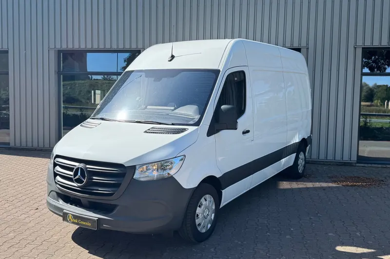 Mercedes-Benz Sprinter (2024)