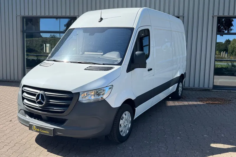 Mercedes-Benz Sprinter (2024)
