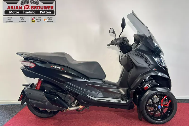 Piaggio MP3 400 HPE (2023)