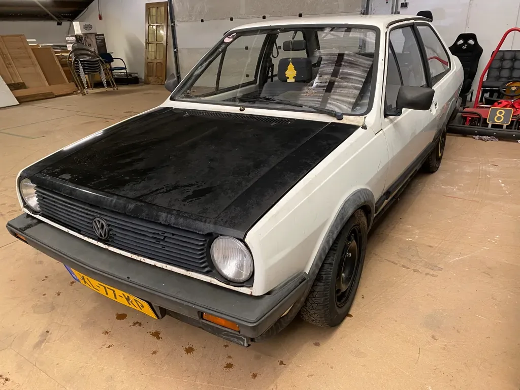 Volkswagen Polo (1989) — foto 1