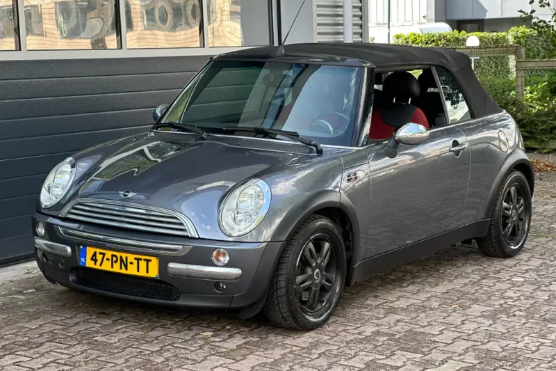 MINI Cabrio (2004)