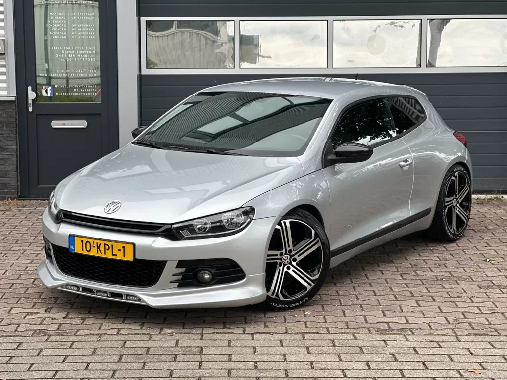 Volkswagen Scirocco (2010) — foto 1