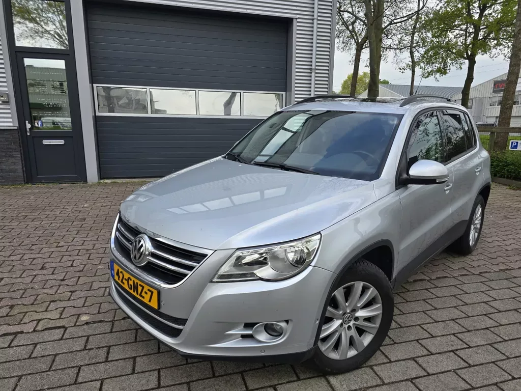 Volkswagen Tiguan (2008) — foto 1