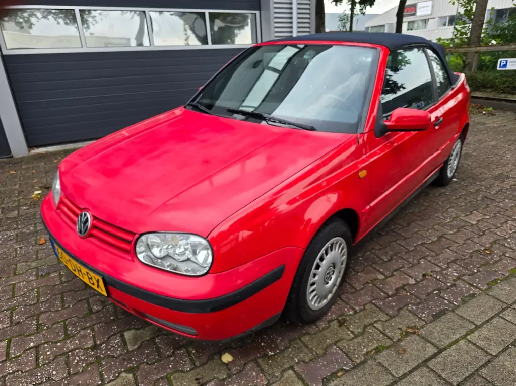 Volkswagen Golf (1999) — foto 1