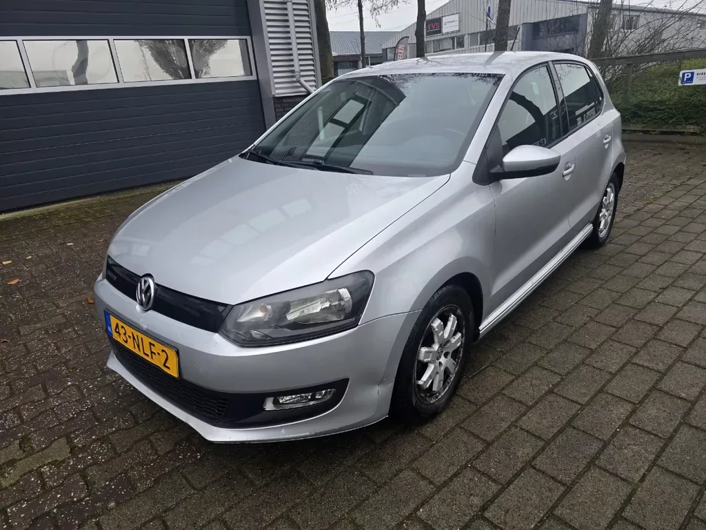 Volkswagen Polo (2010) — foto 1