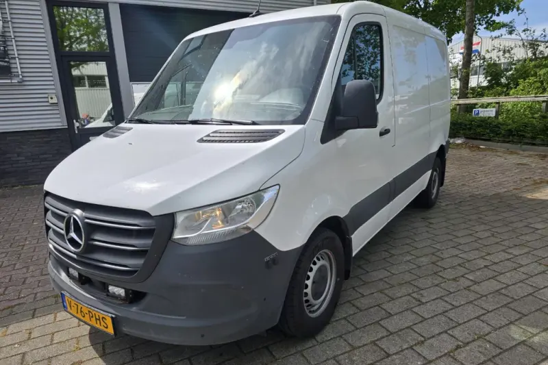 Mercedes-Benz Sprinter (2023)
