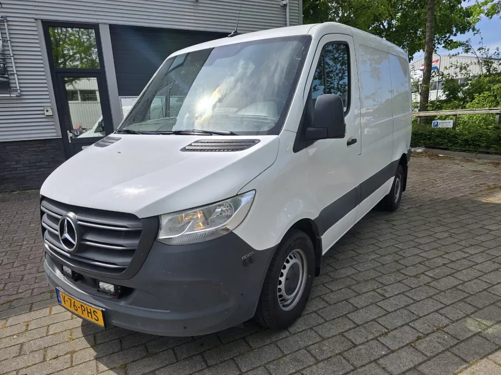 Mercedes-Benz Sprinter (2023) — foto 1