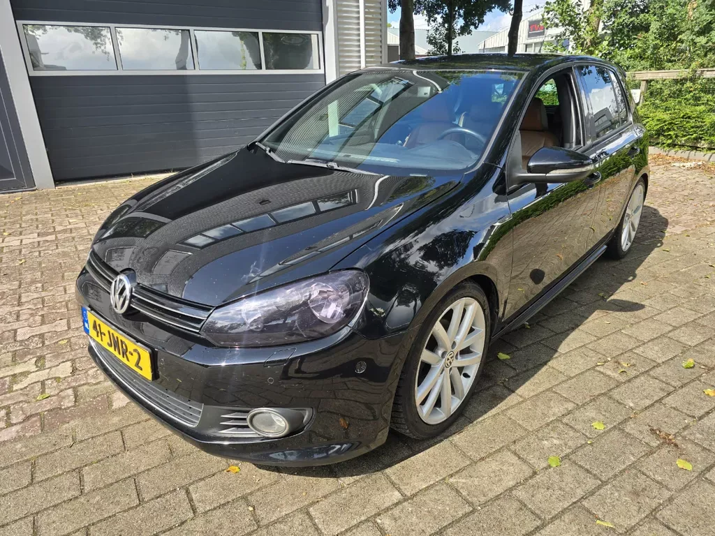 Volkswagen Golf (2009) — foto 1