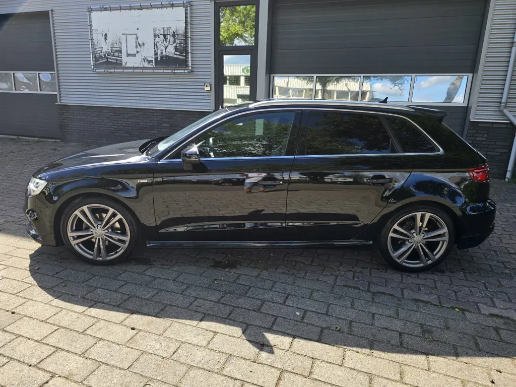 Audi A3 (2020) — foto 1