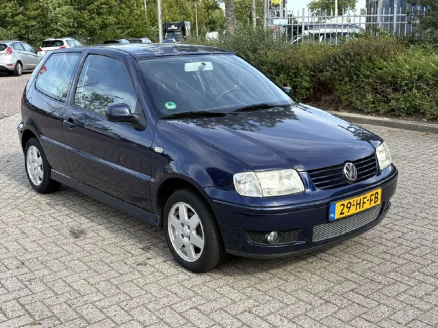 Volkswagen Polo (2001) — foto 1